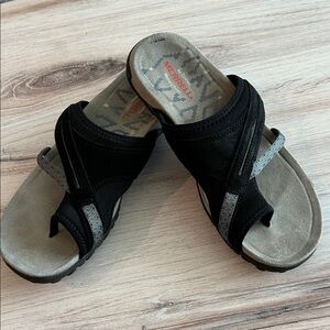 Merrell Black and Gray Slide Sandals